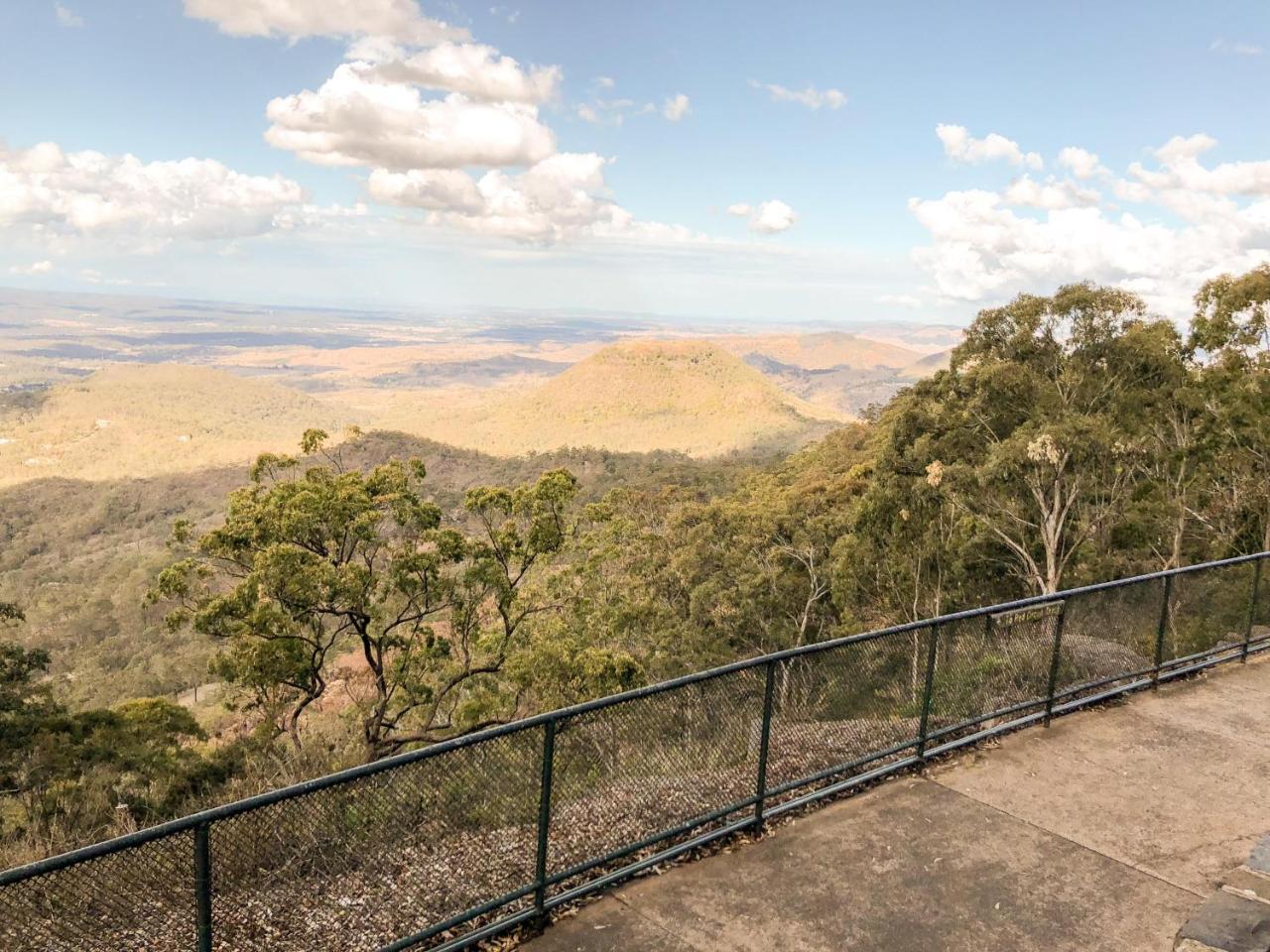 Picnic Point Villas Toowoomba Extérieur photo